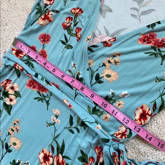 Floral Surplice Wrap Skater Dress Short - Picture 7 of 8